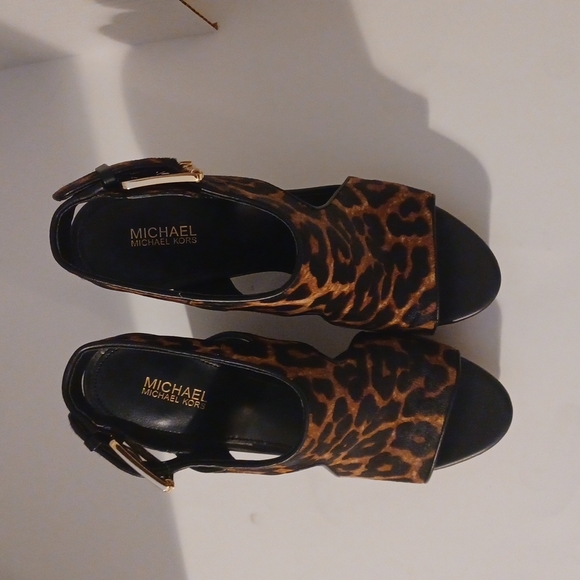 MICHAEL Michael Kors Leopard Wedges - Picture 3 of 4